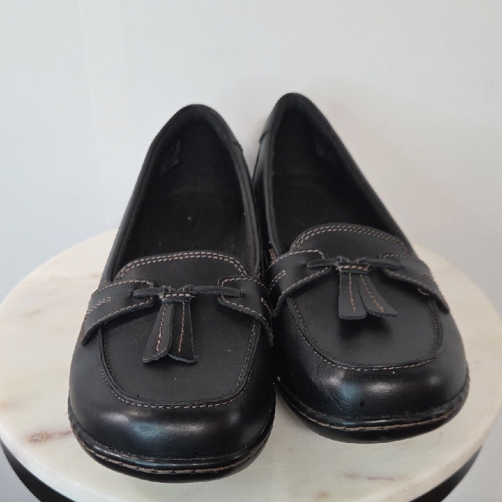 Clarks Black Tassel Loafers for Women Size 9.5 - Picture 2 of 6